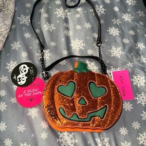 Betsey Johnson Halloween Pumpkin Sparkle Glow-In-The-Dark 2 face crossbody purse